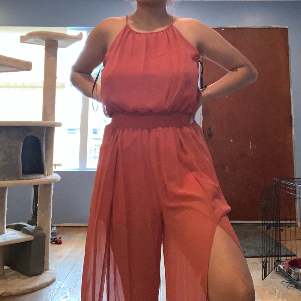 Peach jumpsuit 🍑